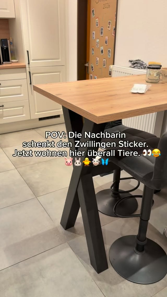 That escalated quickly. 
Nichtmal das Hundenest bleibt verschont. 👀😂

#kreativfreundin #zwillingsmama #toddlerlife #lebenmitzwillingen #momofthree